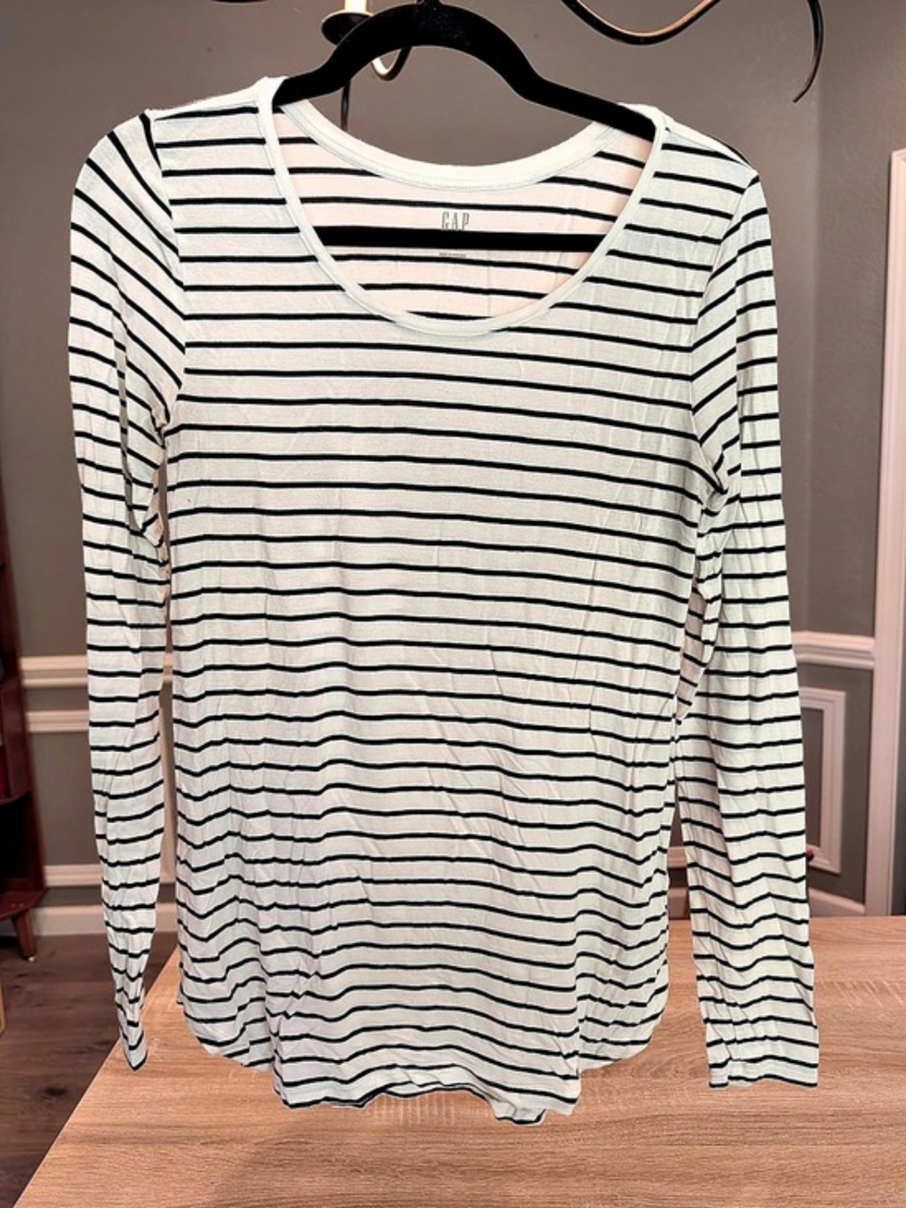 Gap Luxe Striped Long Sleeve Tee White & Black Small